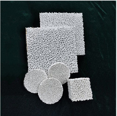 De ronde Vierkante Gieterijalumina Ceramische Poreusheid van Schuimfilter 80-90%
